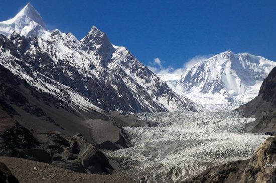 passu-peak-and-glacier